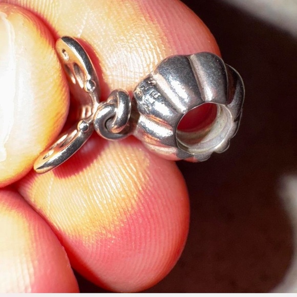 🦋 Pandora “Friends Forever” Butterfly Dangle Charm – Sterling Silver - Picture 3 of 3